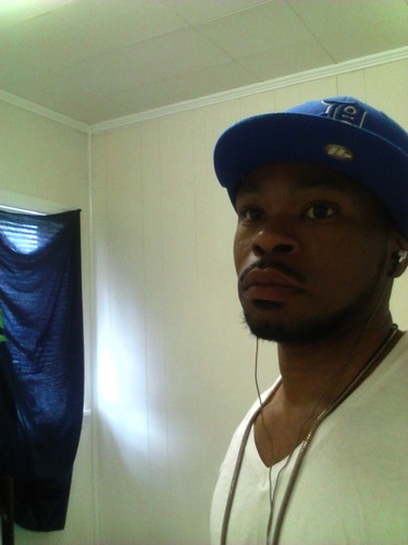 montefox1983's profile picture. 