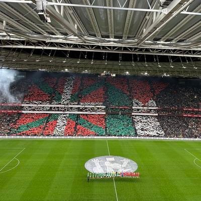 umoreaskea's profile picture. Umorea nagusi, txiste txarrak eta meme okerragoak.
Salaketa eta aldarrikapenerako txokoa ere bai, nola ez!
Beti euskeraz, eta inor mintzeko asmorik gabe...