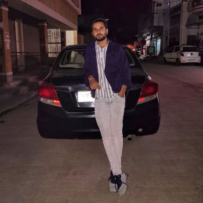 yash_rohill's profile picture. 