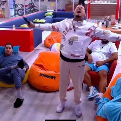 Waystargworl's profile picture. 🇩🇴 🇺🇸 🗽 superlative observer. radfem leaning. literature. tv. music. pura domi. guerra avisada no mata soldados. descarada y mercurial