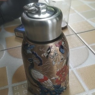 azmi270220's profile picture. 