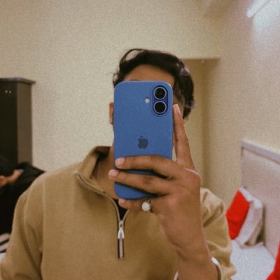 annoyedhooman's profile picture. 24 | MBBS Doctor | Traveller | Textrovert