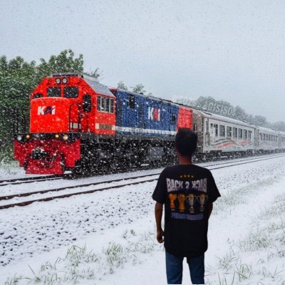 _Agis1508's profile picture. Pemotret Kereta Api ` Railway Enthusiast ` Be private. Vibe alone, Grow in silence (+750M)