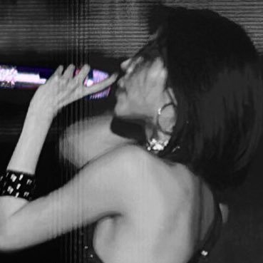 itzyivez's profile picture. pedal to the? #thunderup