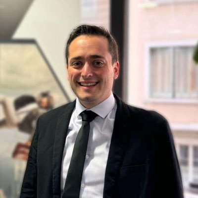 MatthieuROBER12's profile picture. Militant et Relais Jeunes Energies 64 chez @Nouv_Energie (canal libéral), fondé par David Lisnard. 36 ans. 🇪🇸🇫🇷 Avocat (droit social). Mandoliniste.