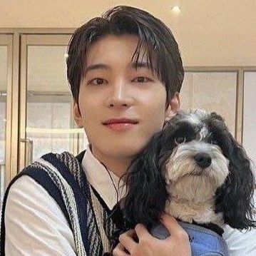 actressooyaaa's profile picture. jisoo svt jonaxx books films   ๋࣭ ⭑⚝