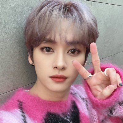 skybluelixie's profile picture. they/she ✧ INFP ✧ ‘01 liner ✧ semi 🔞 ༺𓆩༒︎𓆪༻ ✧ my 🍓: @coraluvskz ✧ | ✧ priv acc: @skyblueprivie ✧ ˚₊‧꒰ა carrd has more info + socials ໒꒱ ‧₊˚