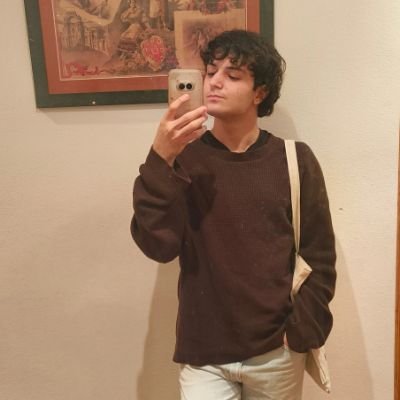 MYL1GHTH0USE's profile picture. Detrás de Pulp España en Instagram y @pulptoday. Pensando en hacer mil cosas a la vez. De esos que piensan que la música es el quinto estado de la materia.