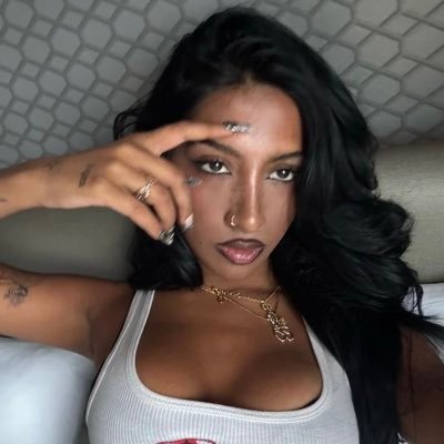 kvtsluz's profile picture. 