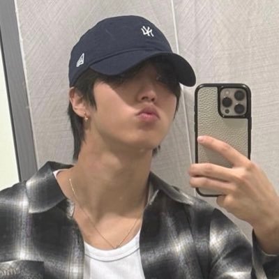 quokkaoomf's profile picture. miau mrrrow meow