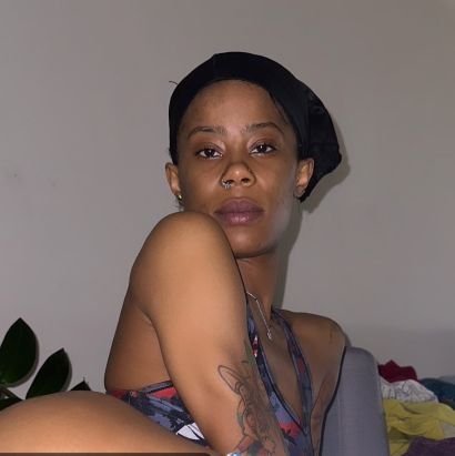 real_0v1's profile picture. 🌹🧡💐