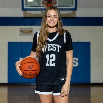 Norah_Lytle's profile picture. 2028 SG/PG | 5’ 7” | WI |@oshwestgbb Basketball @WisconsinLakers 🏀 17U S40 lytlej54@gmail.com