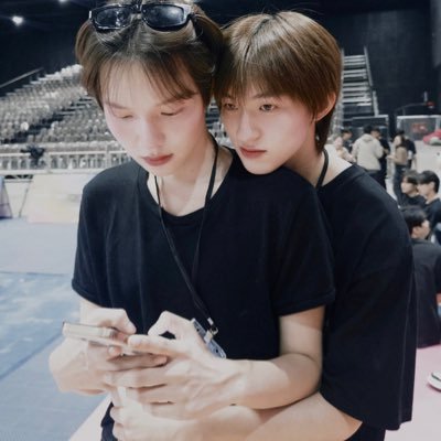 minvv95p's profile picture. ถ้านายขอให้ซื้อให้ คิดว่าฉันซื้อให้นายไม่ได้หรอ #thomaskong #minv