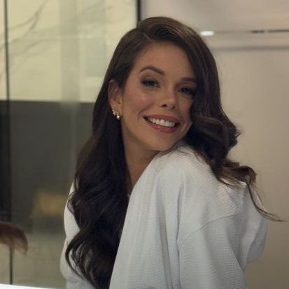 myrabiversion's profile picture. in my fangirl era