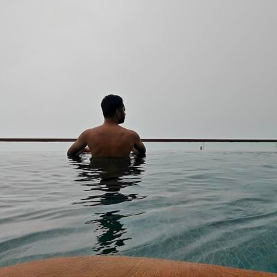 Metacarpus_'s profile picture. My poetry will forever be the light that guides hearts through the night of uncertainty 1/1 #NFTpoet   Team @TroglodyteSoci1 @trogevolution Poetic Domain host.