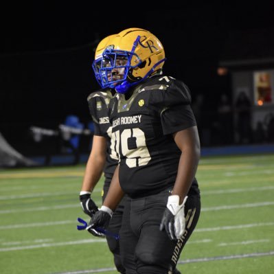 Vic_mit79's profile picture. 6’0,290 C/O 2027 NT/DT- victormitchell298@gmail.com phone number- #2679722084 @football_riders |3.2|GPA