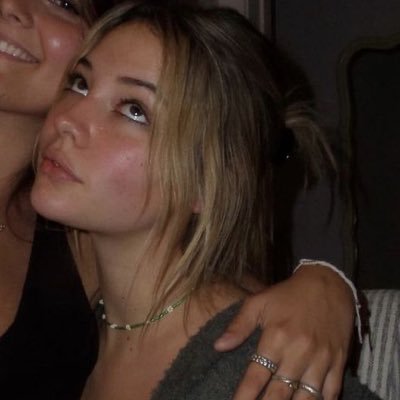 sswiftespos's profile picture. cancelando mis planes por si el diablo llama | soulmate🤍= @booksyz