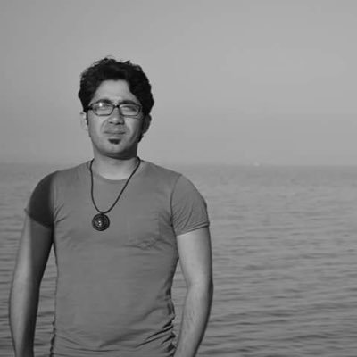 ahampay's profile picture. نور بر تاریکی پیروز است.