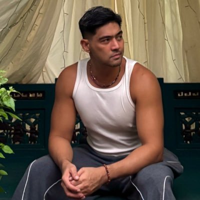 jm_lago's profile picture. may sense naman minsan. madalas wala. hubad hubad lang ganun. | For brand and professional collabs: miguel.lago09@gmail.com