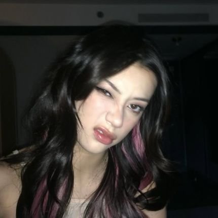 number0negirl_'s profile picture. ♱ • written by chappell roan & blackpink | qualquer pronome !