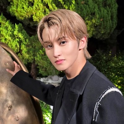 approvced's profile picture. Newbie, but can fly till infinity and beyond.