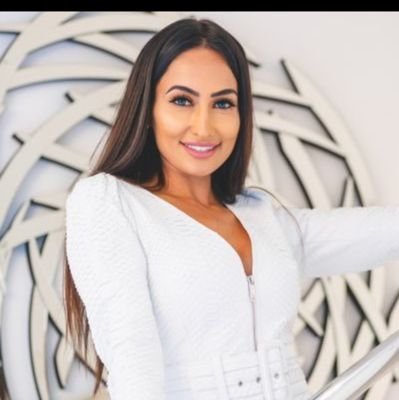 CharlesLec41827's profile picture. 🥊£250M Sport Fund| 🏠%100 Property Bridging| 📉 girl💃World First Female Financial Trading Educator| 💡 Business Mentor 📍 Monaco 🇲🇨London🏴󠁧󠁢󠁥󠁮󠁧󠁿 🇬🇧