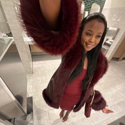 qweenmush's profile picture. 