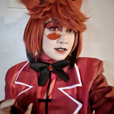 xioopauu's profile picture. ⋆˙⟡Daughter of the Universe 🌙🪐✨️ • Cosplayer, host, gremlin, chaos, and multifandoms • @MorphyVA's waif