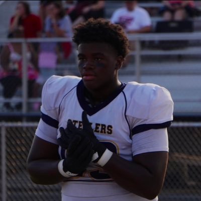 zaidenT12's profile picture. Farrell💙💛football🏈 Class of 28 6’3 265 DT,and OT #7246859051