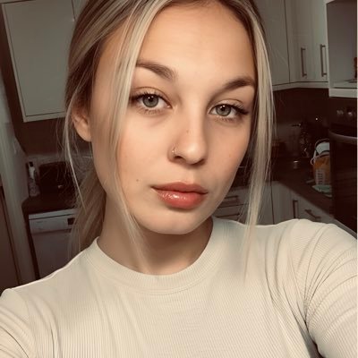 beatrizamarill's profile picture. .