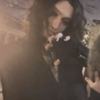 kiisslandz's profile picture. she/her | 🇲🇩 | vice president of kiss land