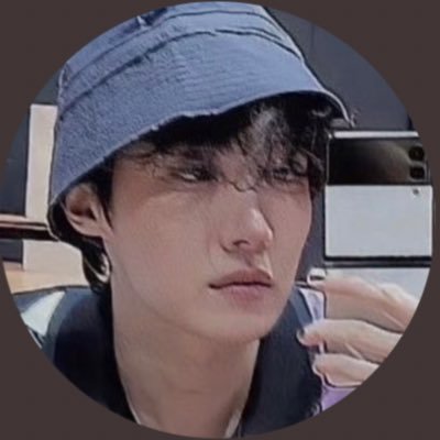 jungstear's profile picture. 