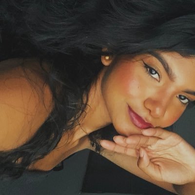 frxirez's profile picture. por falta de uma frase espirituosa e com a dose certa de ironia pra me definir, esse lugar ficará vazio