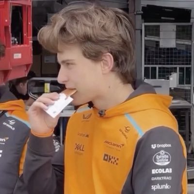 lovdpastry's profile picture. 19 | sad girl bit got a little boring | @verstfour ⋆.𐙚 ̊