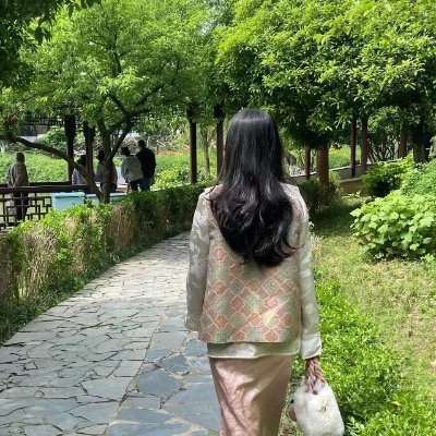 Danidjhs's profile picture. Experiences help us grow, pain makes us stronger, and travel heals me—to see every corner of the world and feel every bit of warmth. ✈️🌿