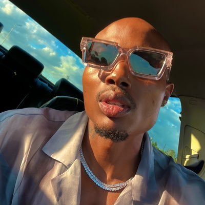 TonyMashtana's profile picture. socialite | tech 💻 |