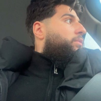 TahaTpts's profile picture. 