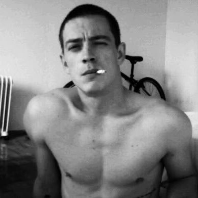 porlatrocha's profile picture. A los pies de la Catedral de Burgos.