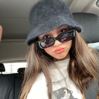 yslsours's profile picture. 