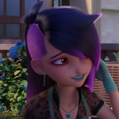 sapphinette's profile picture. “ it's more a case of kagami needing marinette ” 🗝