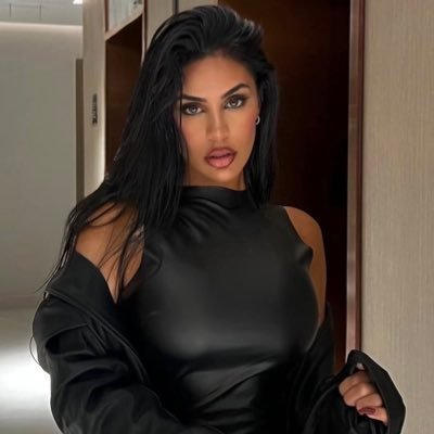 sabrinaayerger's profile picture. Siempre hay esperanza ✨ parody