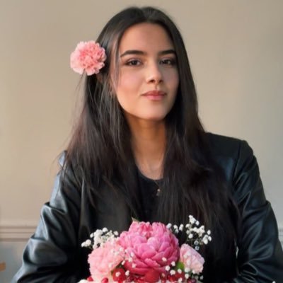 xcamilachica's profile picture. 