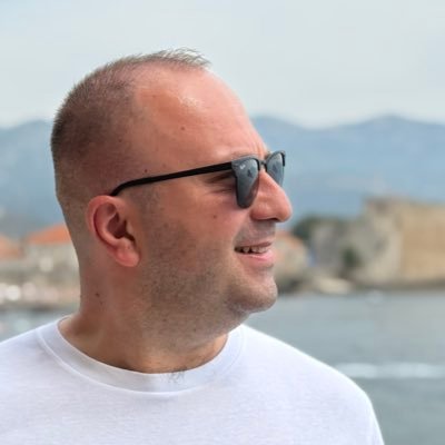 farid_z_'s profile picture. Mild accent, strong opinions. Occasionally wise and offline.