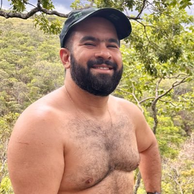 ferrreiracom3r's profile picture. 🏳️‍🌈 • 40 / designer / pernambucano em bsb / cantor e baterista / pai de vira lata caramelo / bodybuilder iniciante / roqueiro trevoso que vai no tribal tbm