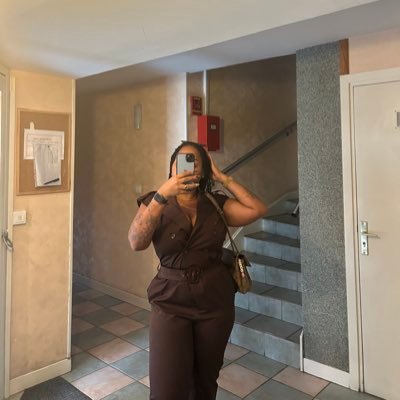 tiaraa_q's profile picture. 🇲🇶 | god’s love | ne prenez pas de débat avec moi, je suis scorpion 🤭