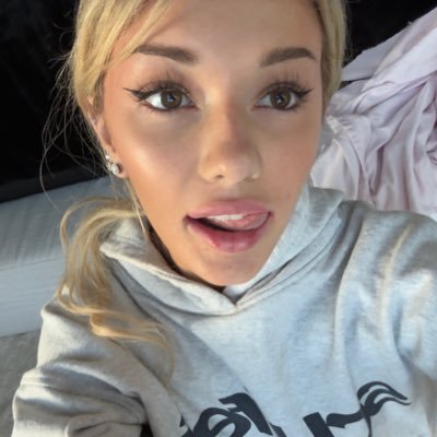 Bennyadanlo's profile picture. Snap & Insta : breckiehill💕