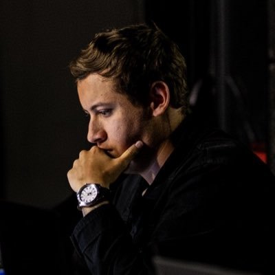 eusoucaiogomes's profile picture. pov: você sempre achou aqueles apps de organização financeira um saco e decidiu lançar o seu próprio 👉🏼 @appmonei