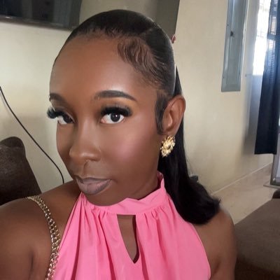 exennaych's profile picture. 