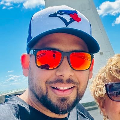 CarlosZottoR's profile picture. Colombian living in Canada 🇨🇴🇨🇦, FIFA games, Travel & Lifestyle, Risk taker. Adventurer. Globetrotter. Living my dreams. CPA. IG: @zotto.ca