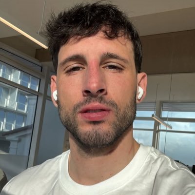 callwrii's profile picture. fan account